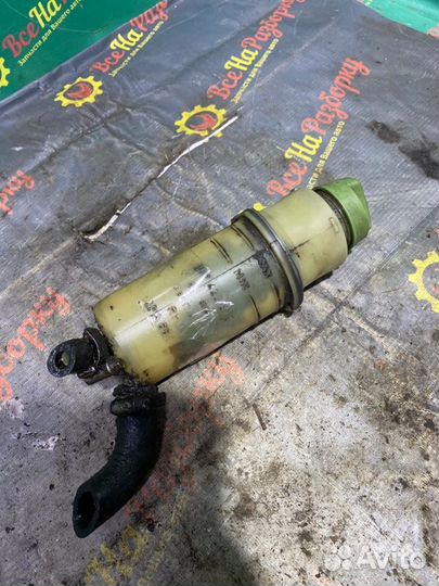 Бачок гур Volkswagen Passat B3