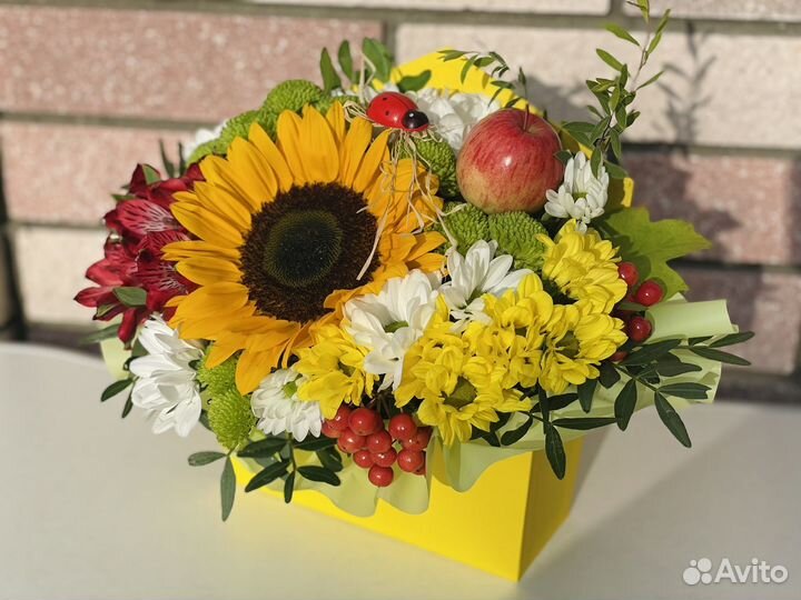 Композиции/букеты из свежих цветов на 1 сентября