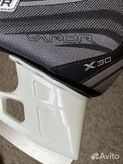 Коньки хоккейные Bauer Vapor x30