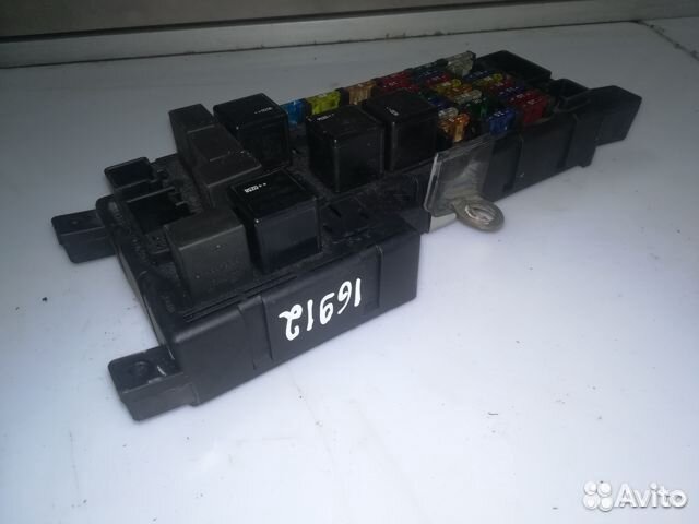 Блок предохранителей Volvo S60 2001-2004