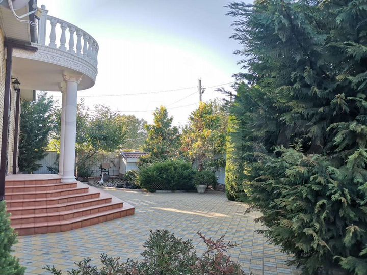 Дом 320 м² на участке 8 сот.