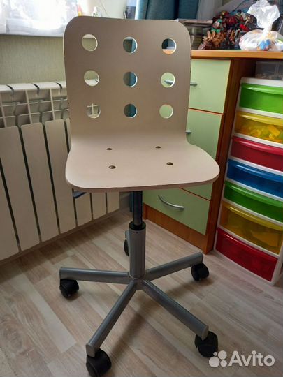 Детский компьютерный стул IKEA на колесиках