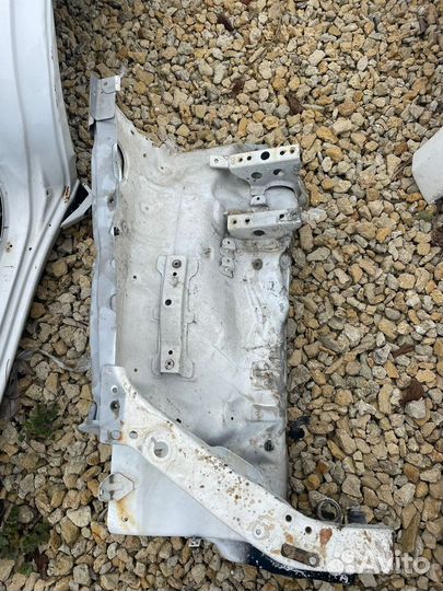 Правый лонжерон Mitsubishi Pajero Sport 2