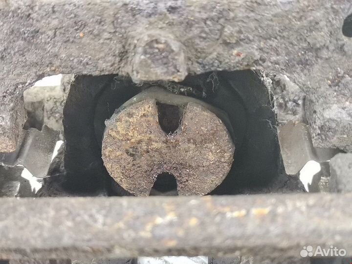 Суппорт задний правый для Ford Mondeo 3 1504905