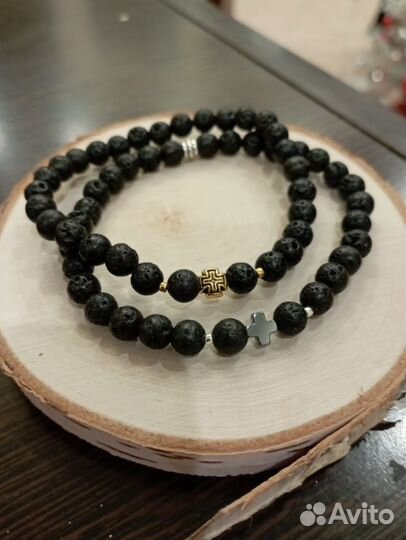 Браслет из вулканической лавы / агата с руной Феху