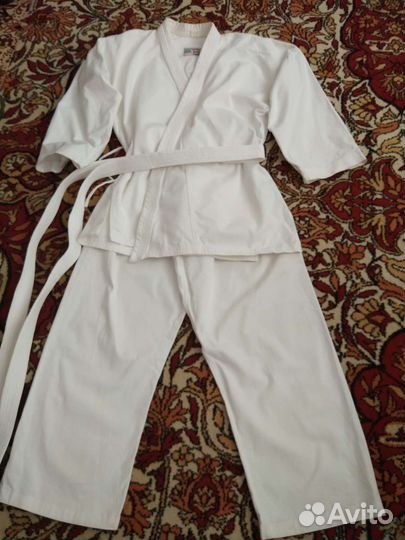 Кимоно для занятий единоборствами
