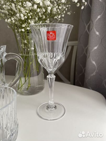 Графин, стаканы и фужеры