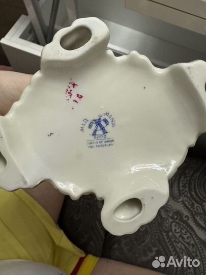 Фарфоровый подсвечник