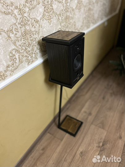 Подставка для колонки (динамиков) loft