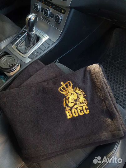 Подарочный набор для мужчин с вышивкой. В машину