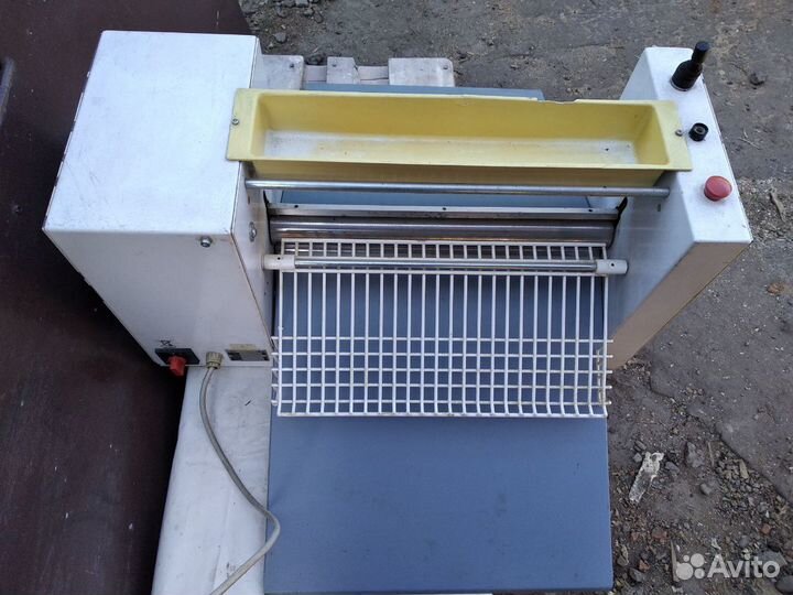 Тестораскаточная машина