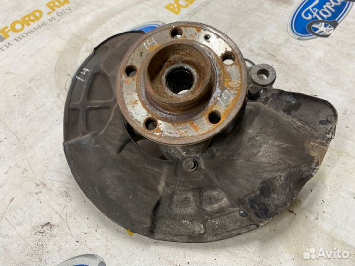 Кулак поворотный передний правый Volvo Xc90 1 2.5T