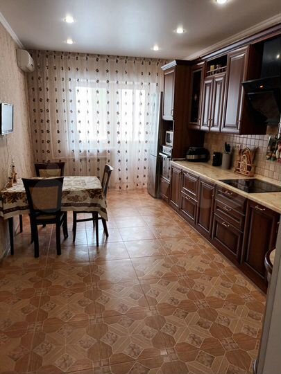 3-к. квартира, 120 м², 2/13 эт.