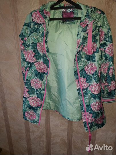 Ветровка для девочки