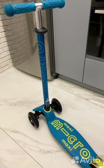 Самокат maxi micro