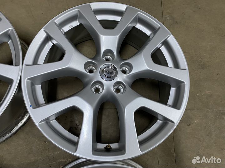 Диски Ниссан 18 5х114,3 ET40 оригинал из Японии