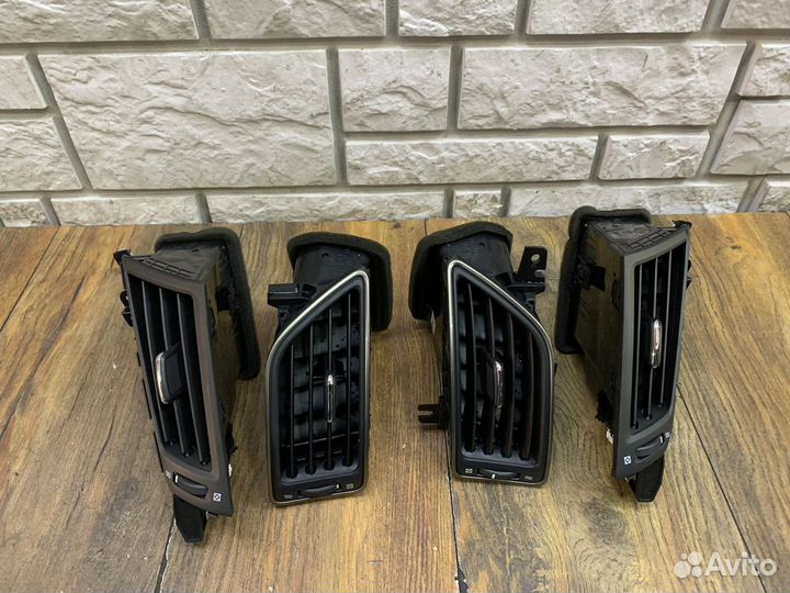 Infiniti Q50 (V37) Дефлектор воздушный LH RH