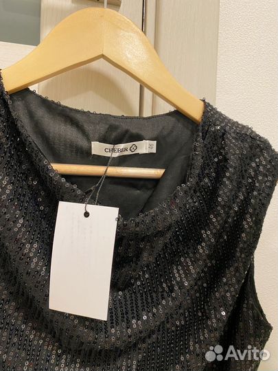 Кофточка с пайетками