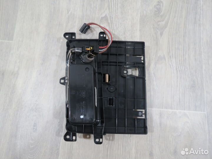 Ящик центральной консоли Audi Q7 4M