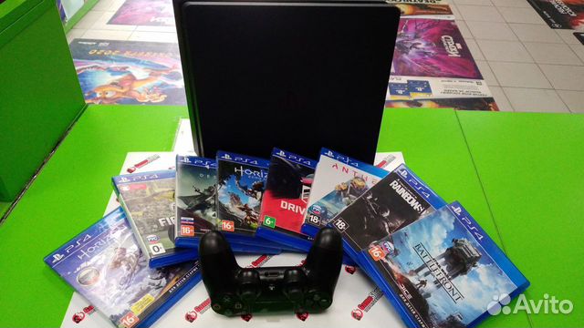 PlayStation 4 Slim + игра в подарок