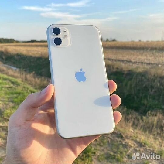 Телефон iPhone 11