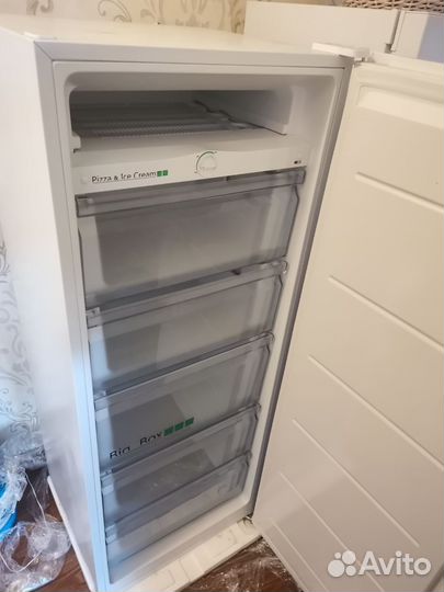 Морозильная камера новая Leran