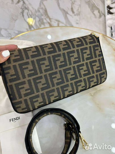 Женская сумка Fendi