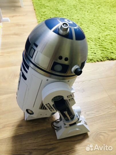 Модель r2 D2