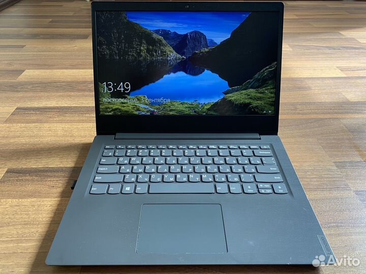 Продаю ноутбук Lenovo 14 ada
