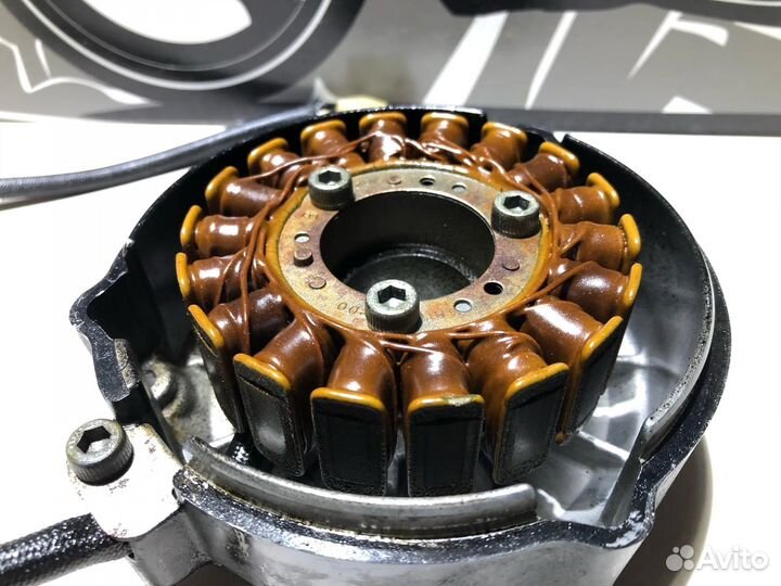 Статор в сборе с крышкой Yamaha XJR 400 R 1997г