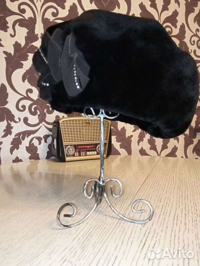 Берет женский мутон