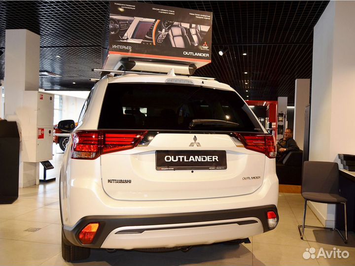 Mitsubishi Outlander 2.0 CVT, 2022