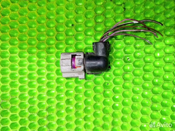 Разъём проводки двигателя Volkswagen Passat