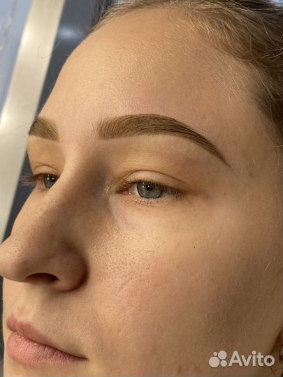 Коррекция и окрашивание бровей