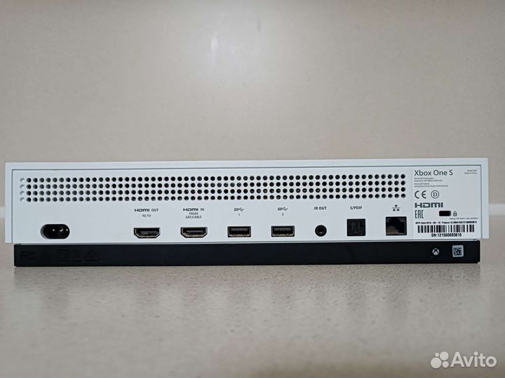 Приставка Xbox One s