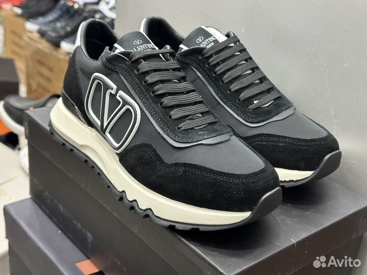 Кроссовки Valentino