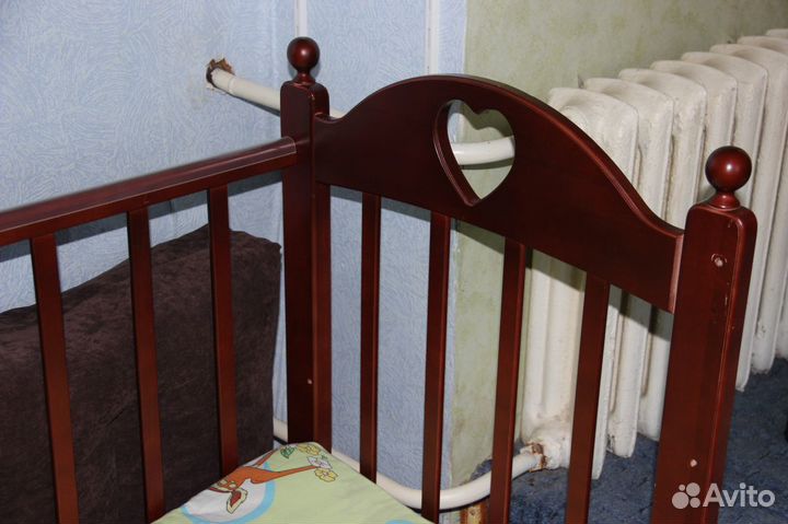 Кроватка детская с матрасом