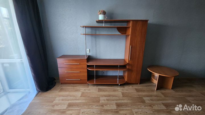 Стенка компакт