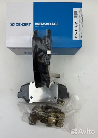 Комплект тормозных колодок Zekkert