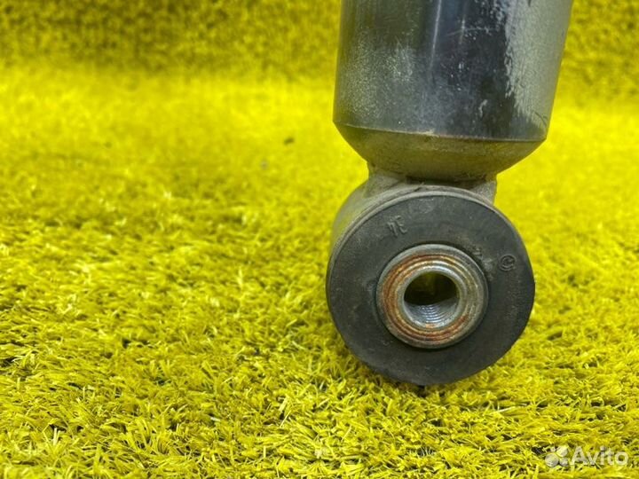 Амортизатор задний левый Honda Fit GP5/GK5/GK3 138014