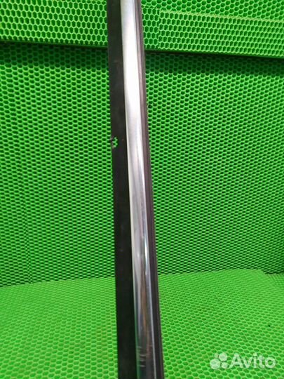 Молдинг стекла двери передний левый Volkswagen