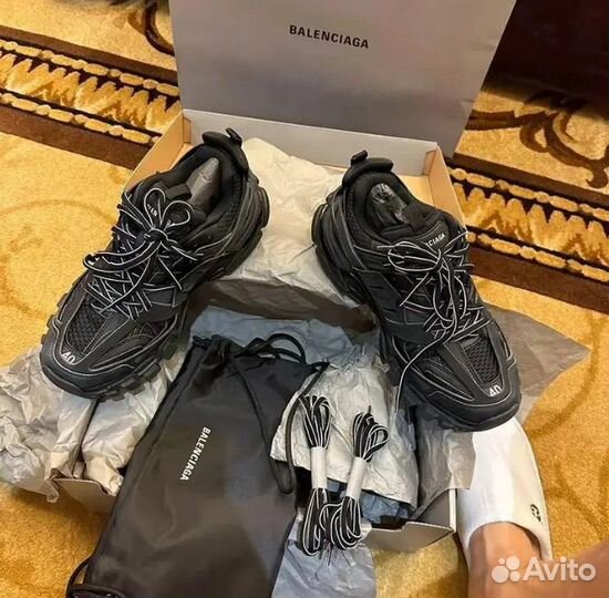 Balenciaga track 3