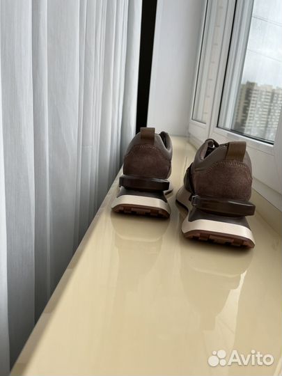 Кросовки женские кожаные размер 36