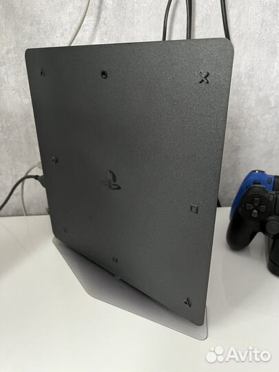 Sony playstation 4 slim