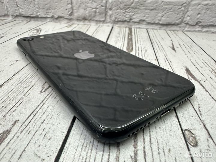 iPhone SE (2020), 64 ГБ