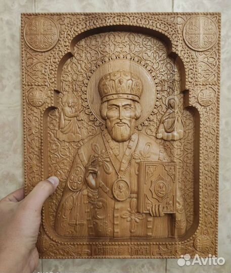 Резные иконы из дерева