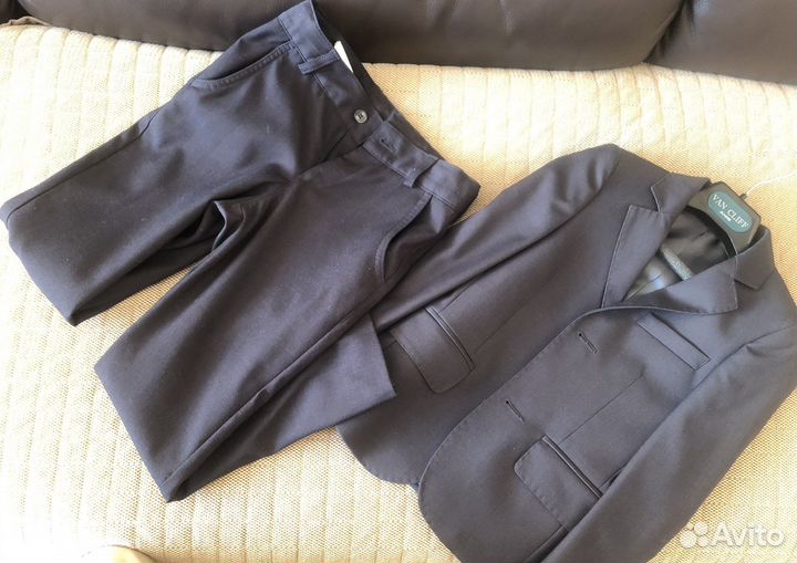 Продам брючный костюм для мальчика Van Cliff