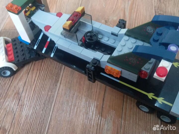 Лего Грузовик с прицепом лодкой