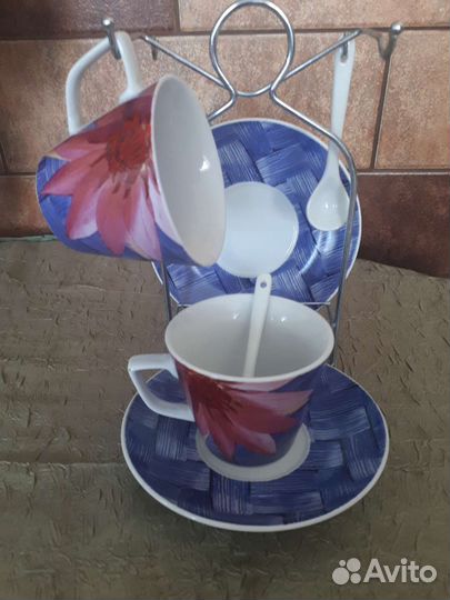 Чайные пары. Кружка, стаканы из цветного стекла