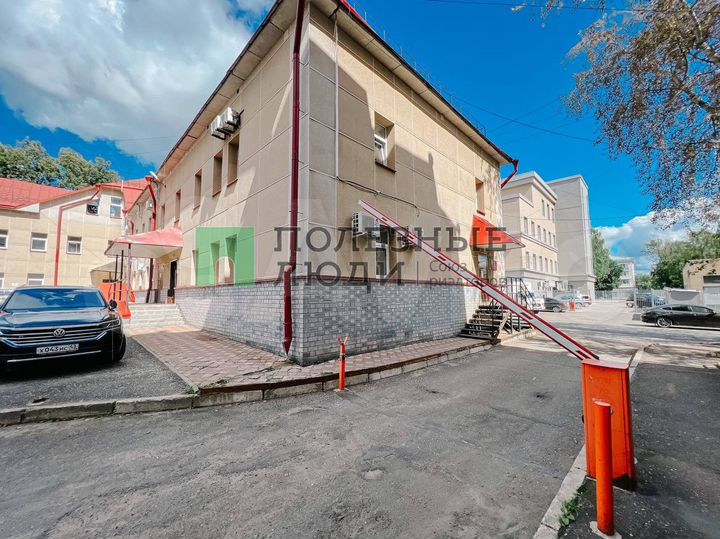 Продам офисное помещение, 258.2 м²